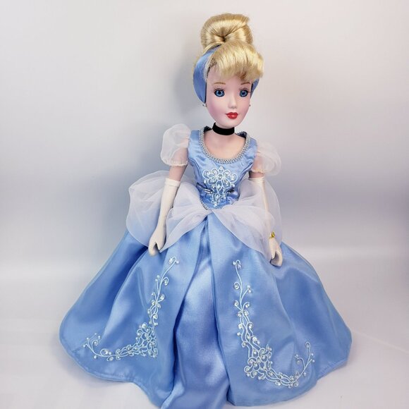 Disney CINDERELLA Porcelain KEEPSAKE Doll 2002 BRASS KEY 16 Inches VINTAGE - Picture 7 of 15